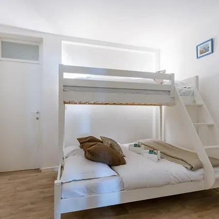 Huswell - Enjoyable With Sea View * De Haan